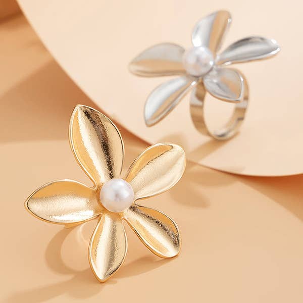 VividLux - Wholesale Cocktail/Statement Ring - Flower Shape Shiny Rings Accessories
