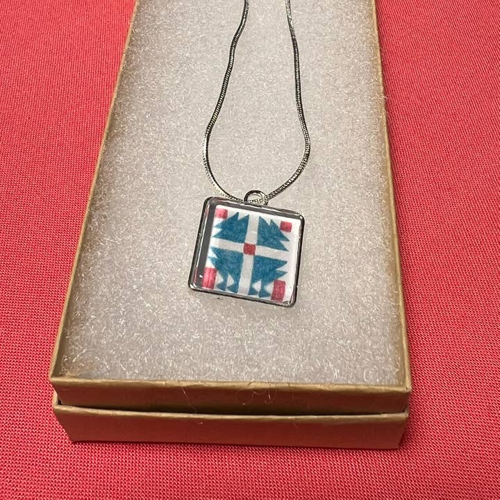 Pendente Pequeno Pomba na Janela por atacado de Quilt Design Jewelry