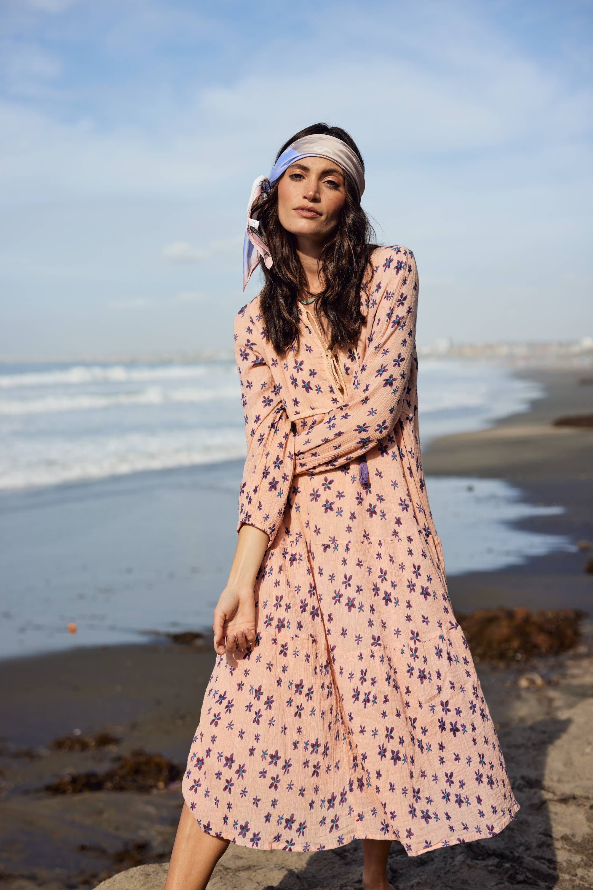 Blue Boheme – Engroshandel Kjole - Dame – Marisa midi-kjole med print i koralfarve1