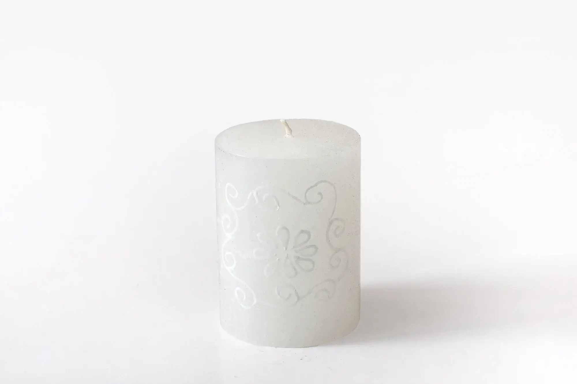 Thumbprint Artifacts - Wholesale Tapered Candle/Candlestick - White on White Candle1