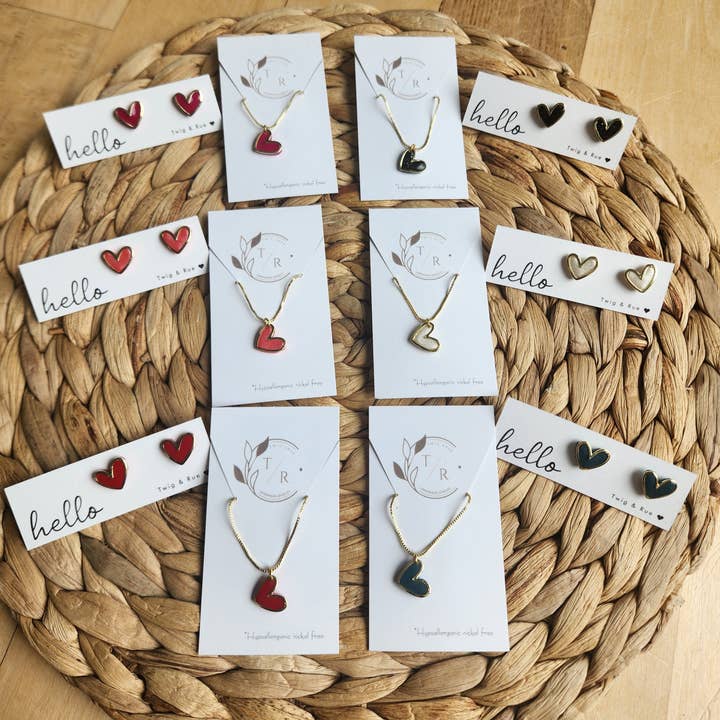 Twig & Rue boutique - Vendita all'ingrosso Orecchini a bottone - Borchie a forma di cuore in argilla2