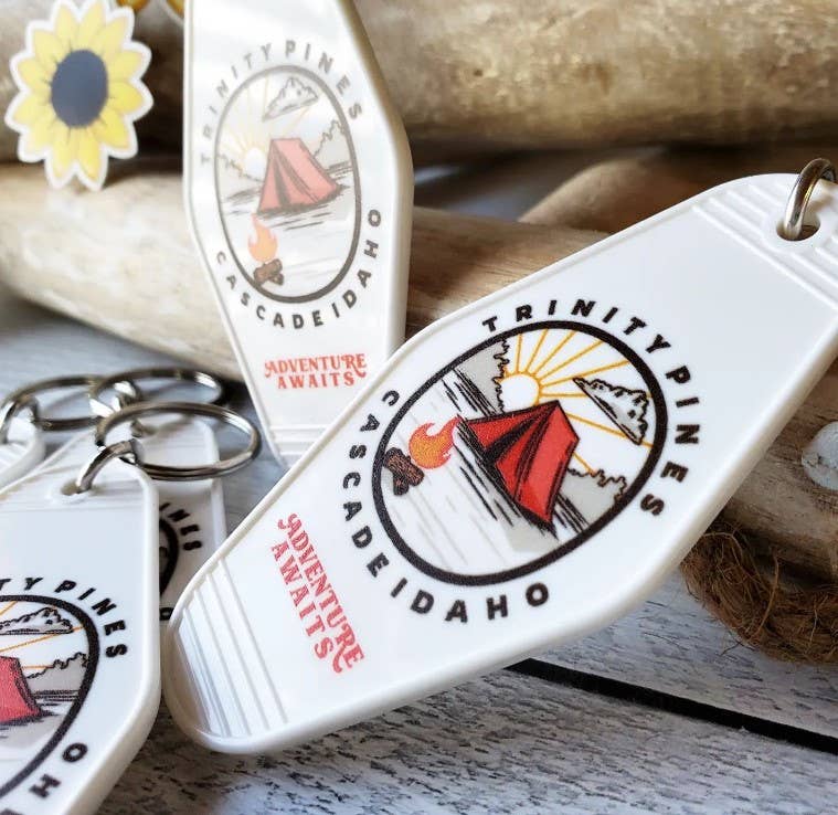 Mad River - Wholesale Keychain - Unisex - Customizable Camping Retro Hotel Keychain - Custom Text1