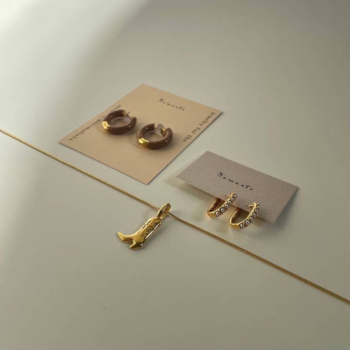 Namaste Jewelry - Wholesale Pendant/Charm Necklace - Boot Necklace- Gold4