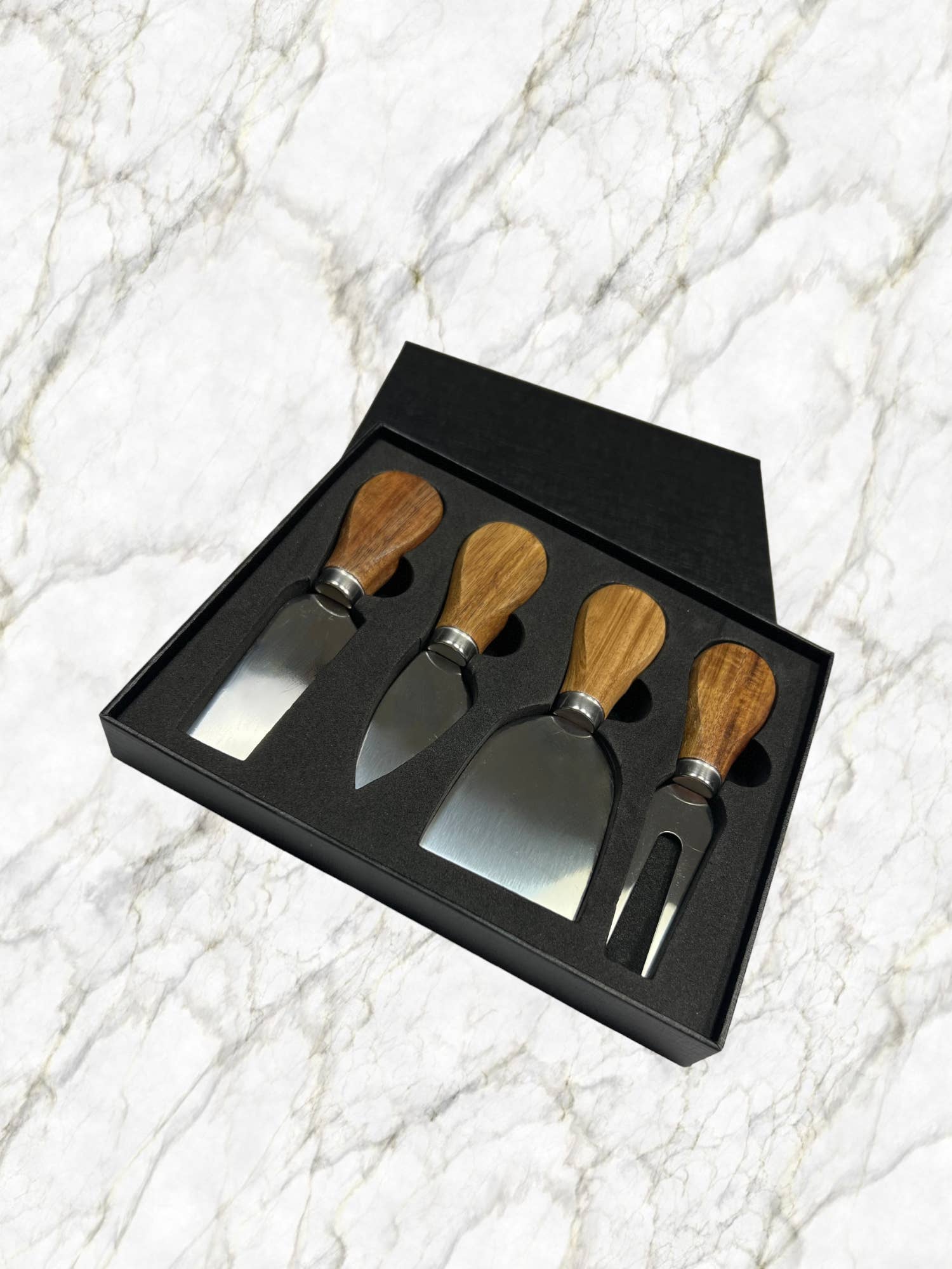Kitchenware Imports - Wholesale Kitchen utensil set - Small Utensils set of 4 Acacia Wood in Black gift box