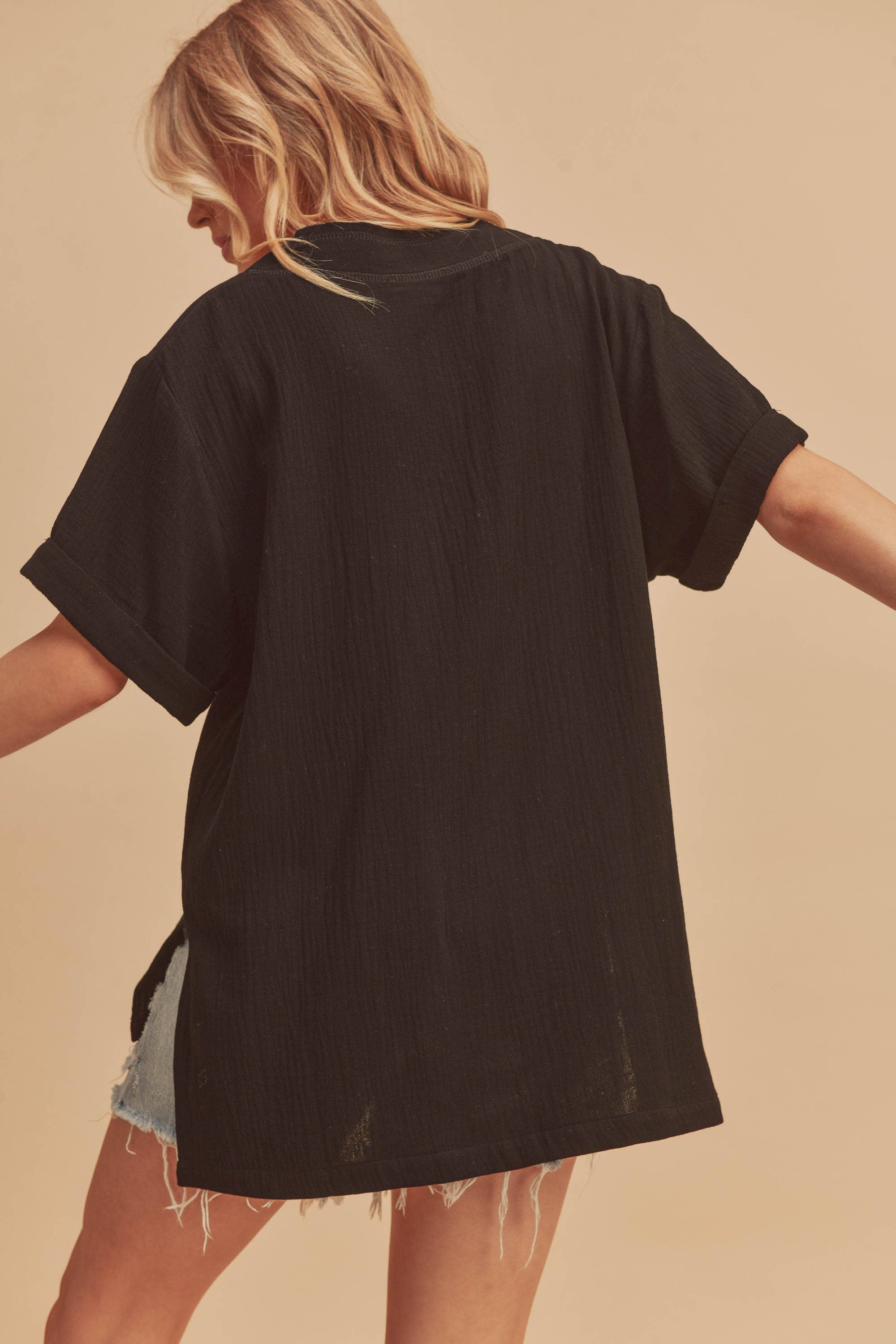 AEMI + CO - Wholesale Blouse - Women's - 8167BK Trudie Top3