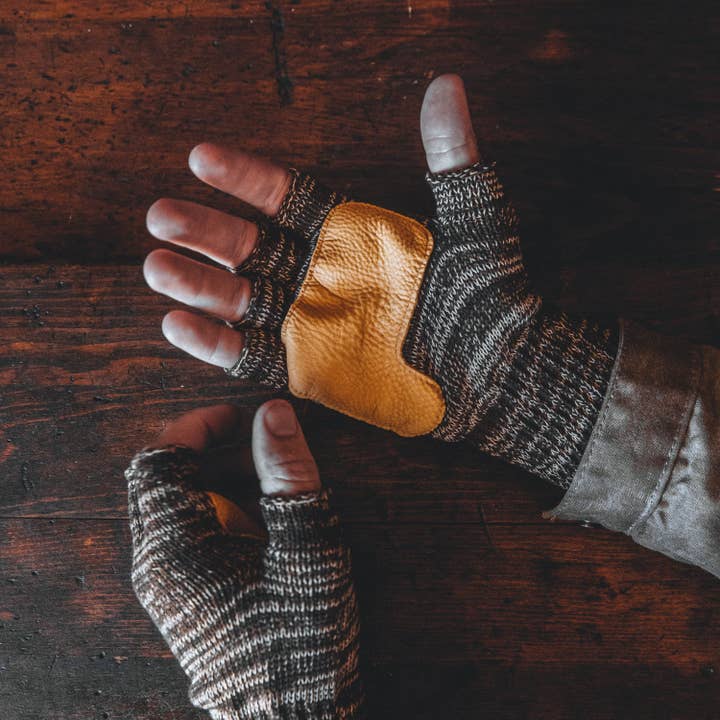 Bradley Mountain - Wholesale Gloves - Men's - Fingerless Gloves - Desert & Natural Deerskin1