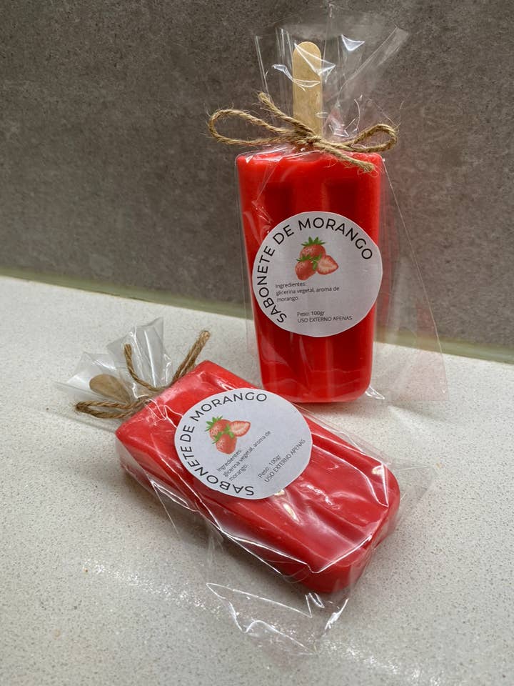 Strawberry soap for wholesale by Magic Store