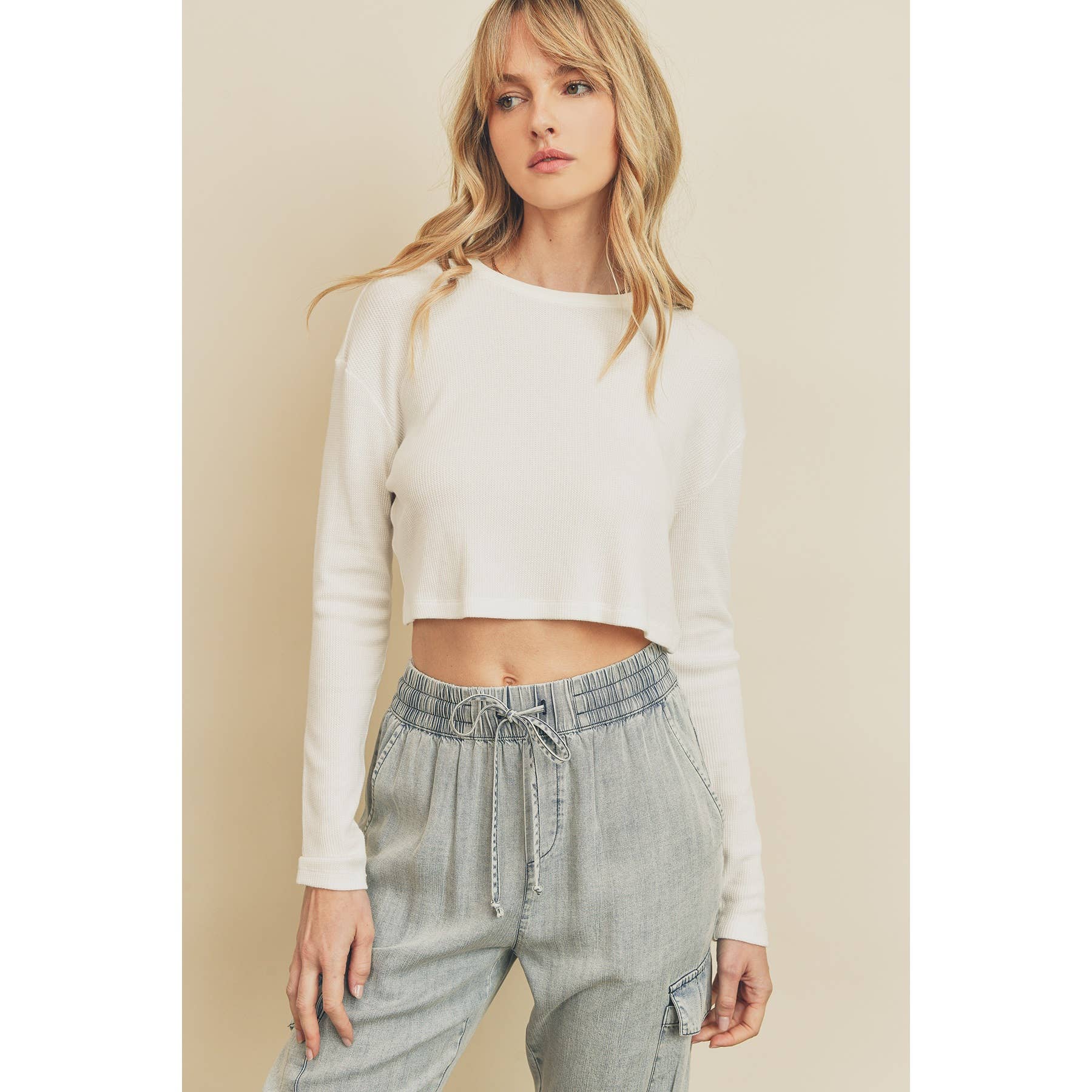 Dress Forum - Vendita all'ingrosso Top in maglia - Donna - T-shirt waffle a maniche lunghe ritagliata FT62321