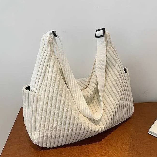 JOSSLYN by wall to wall – wholesale Axelremsväska – Dam – Corduroy casual quiltad axelväska | 40P5827