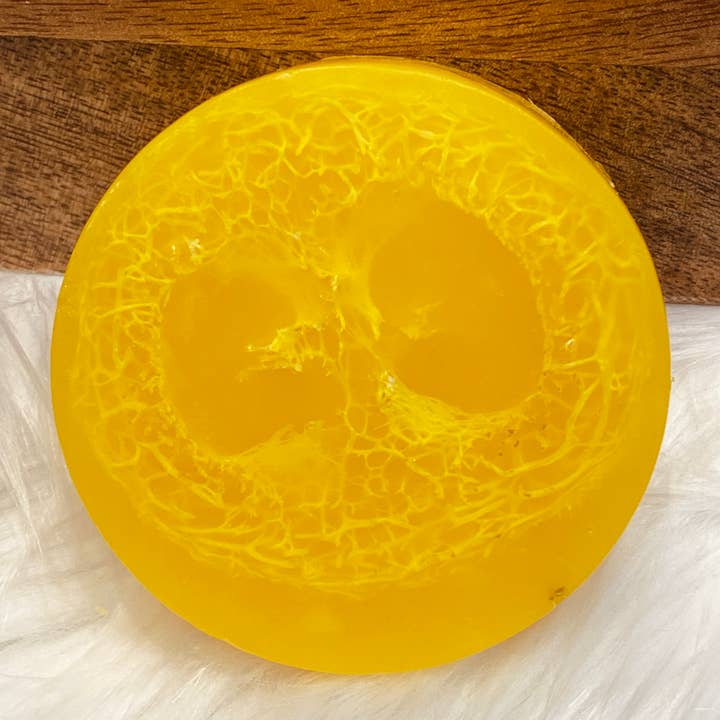 Calla Lily Cosmetics - Wholesale Bar Soap - Loofah Soap - Pineapple Slices 1