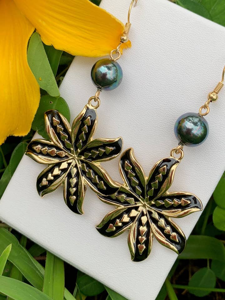 Hawaiian Tribal Design on Tiare Flower : Hamilton Gold Earring with Shell Pearls for wholesale by Anela's Jewelry