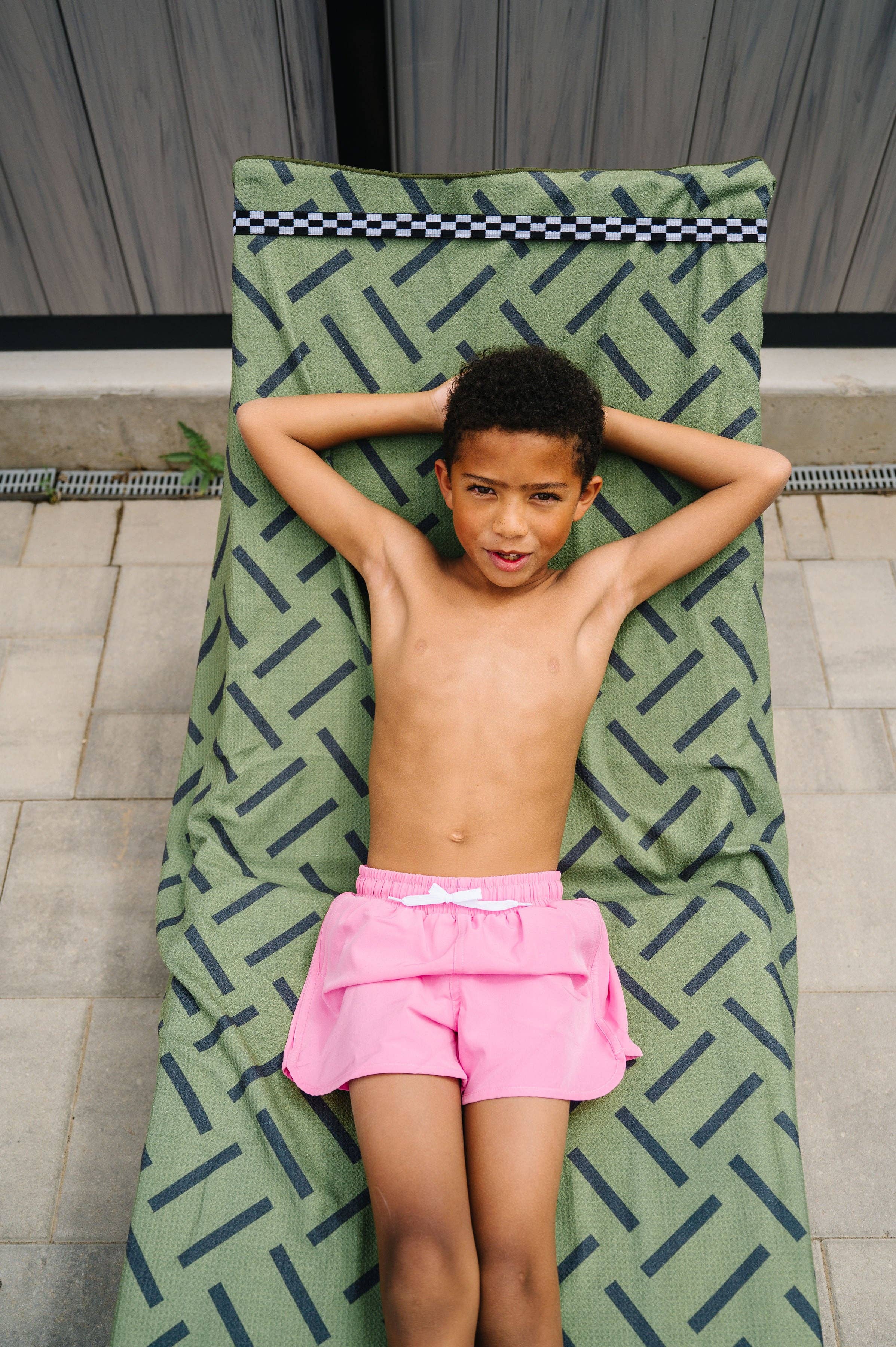 Crae.Home - Wholesale Beach Towel - Lounge Chair Pool Towel Band2