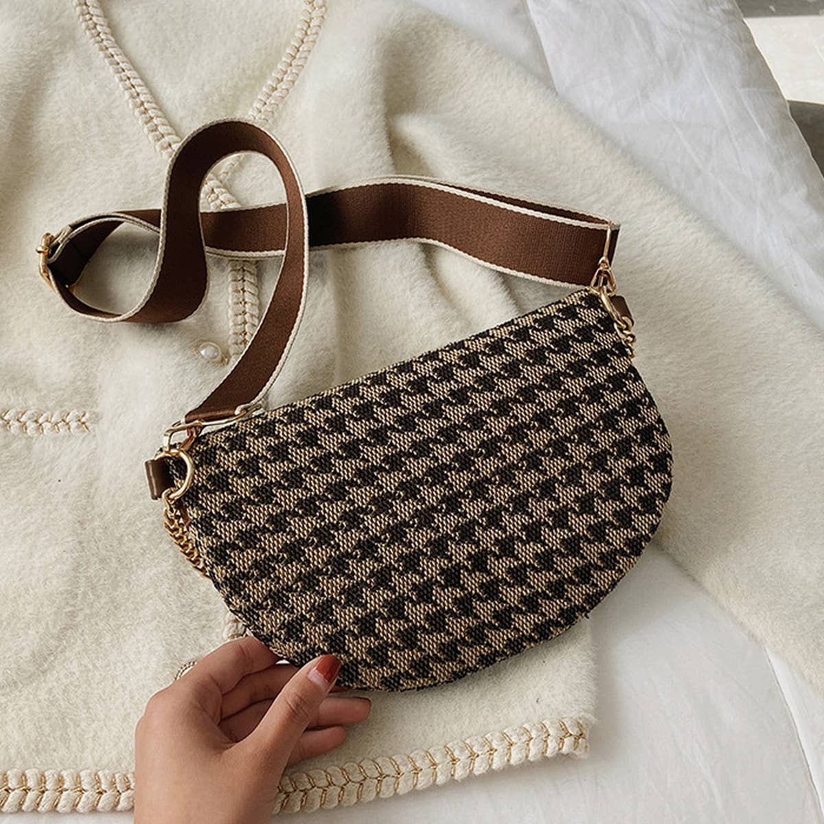 ACCITY - Wholesale Belt Bag - Women's - LEOPARD PRINT BLACK CHAIN STRAP FANNY BELT BAG_CWAB092312