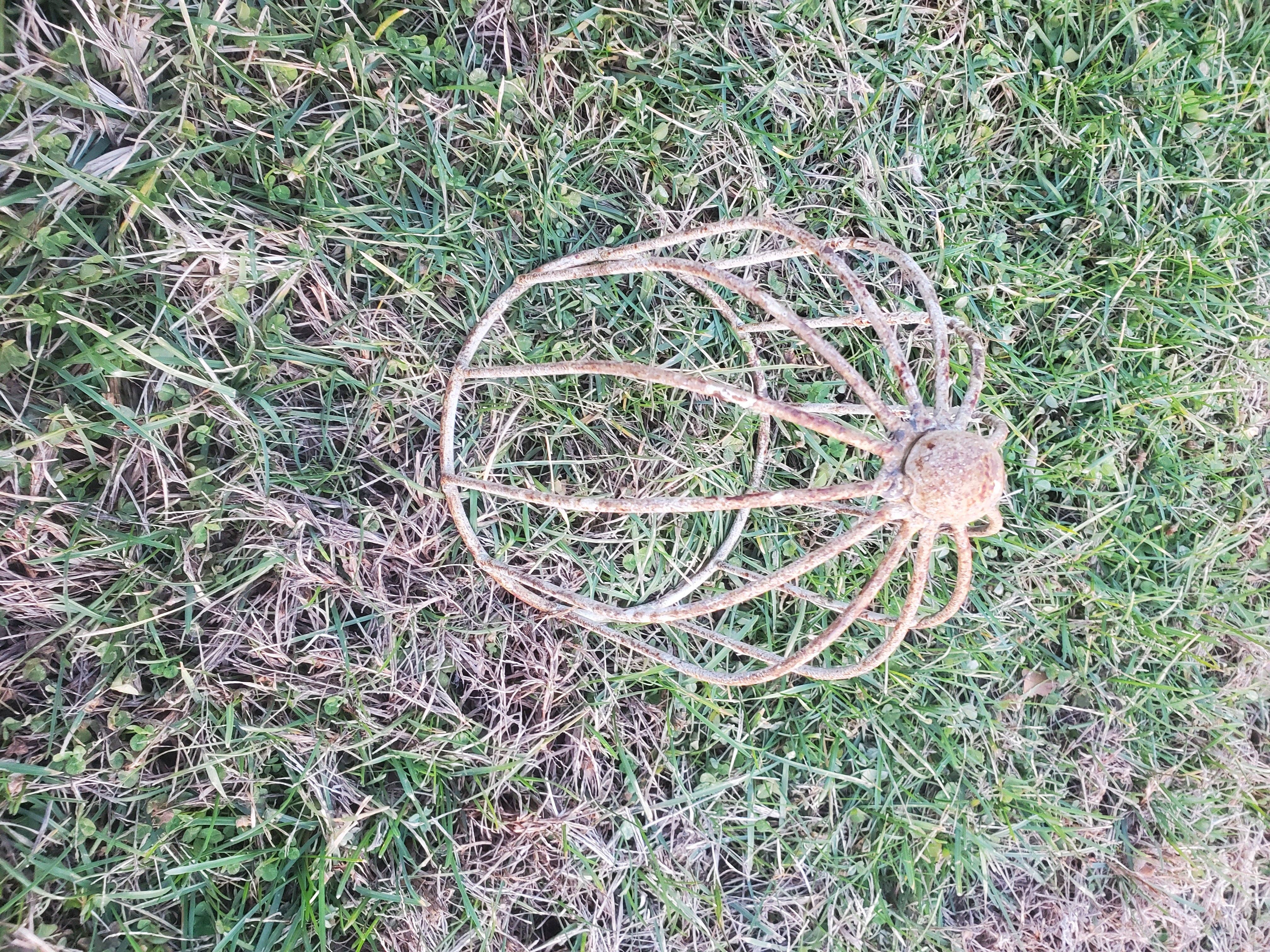 Garden Iron And More - Wholesale Outdoor Ornament/Decor - Solid Steel Lilly Topiary with Tin Ball on Top0