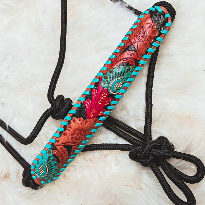 The Sterling Gypsy – Großhandel Reitausrüstung – Handgefertigtes, verstellbares Lederhalfter mit Seil für den Pferdetransport2