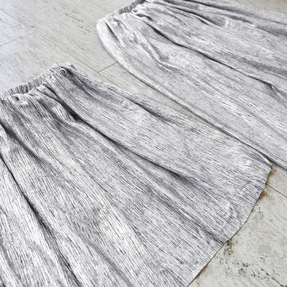 Loven x Mini Momo - Wholesale Mommy & Me Sets - Metallic Midi Skirt Sparkly Elastic Waist Mommy & Me - Kids6