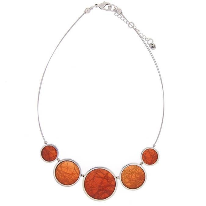 Handgemaakte ketting met schelp in hars voor wholesale door Culture Mix