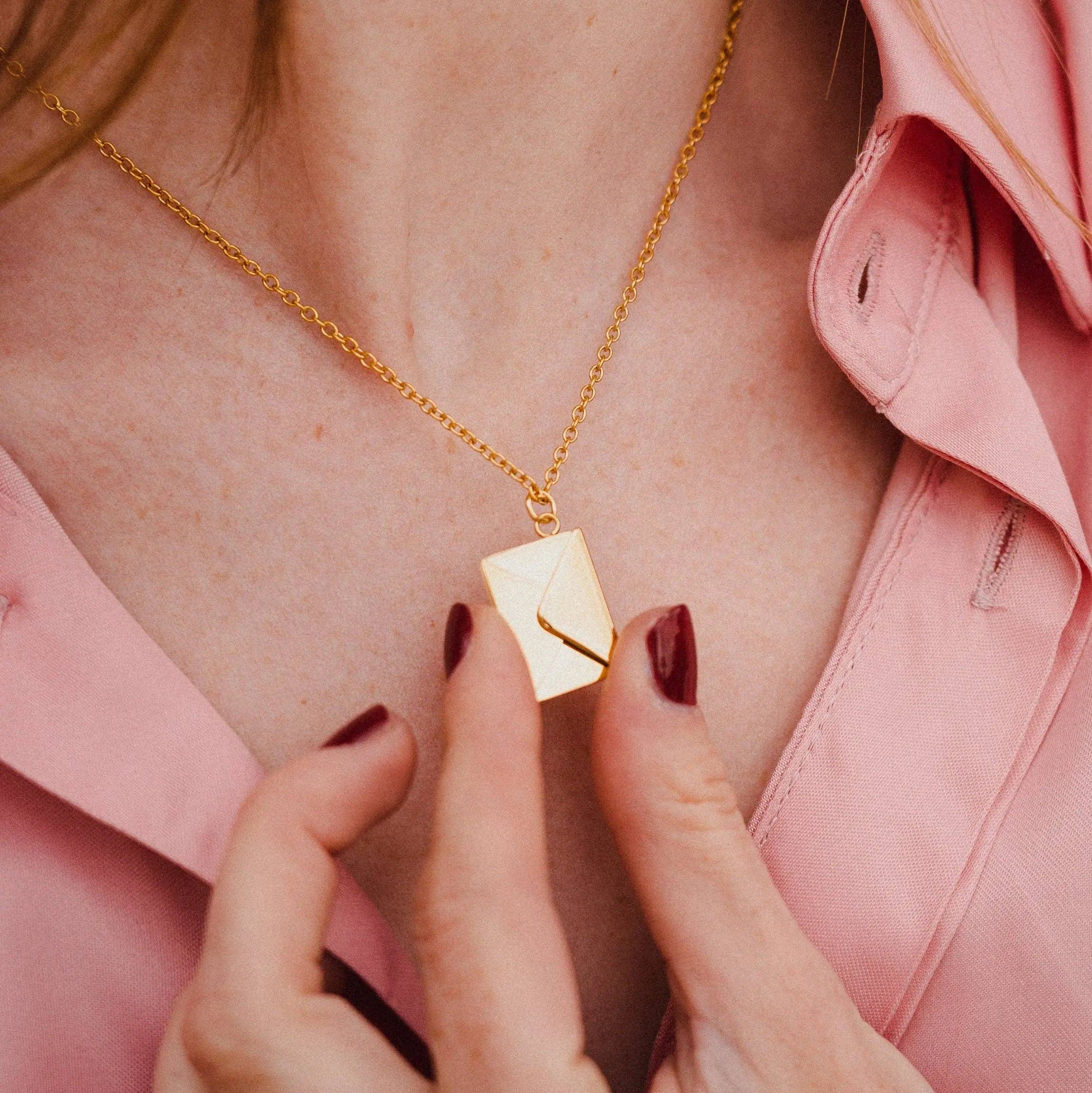 PHOEBE´S – Engroshandel Halskæde med vedhæng – Personlig Halskæde, Indgraveret Vedhæng, Personlig Gave0