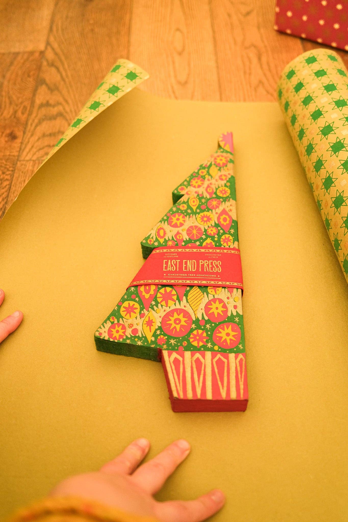 East End Press - Wholesale Christmas Decoration - Christmas Tree Honeycomb11