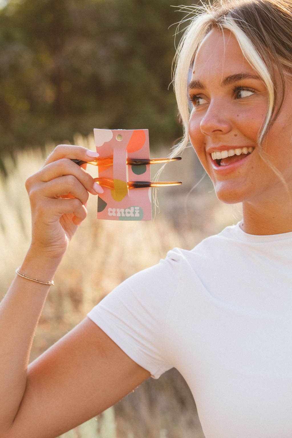 Shop Andi - Wholesale Hair Clip - Women's - Glossy Wavy Hair Fork1