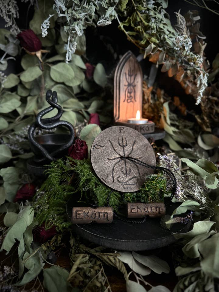 Hekate Iynx Wheel (Strophalos) for wholesale by ComaVVitch