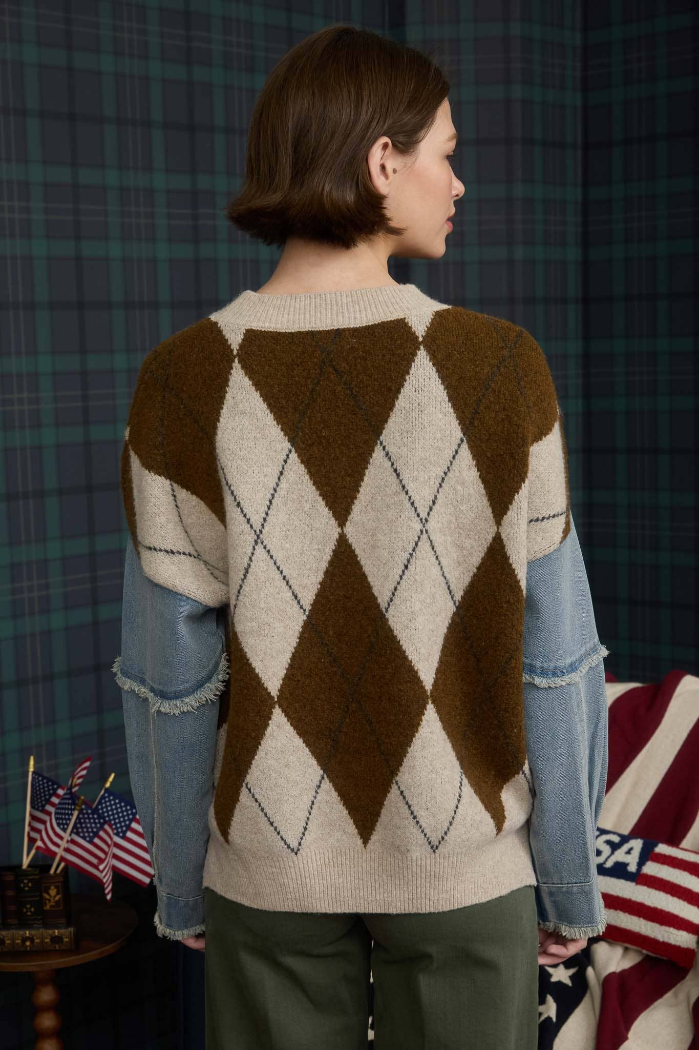 Blu Pepper – Engroshandel Pullover - Dame – ARGYLE STRIKTRØJE MED SLIDTE DENIMÆRMER1