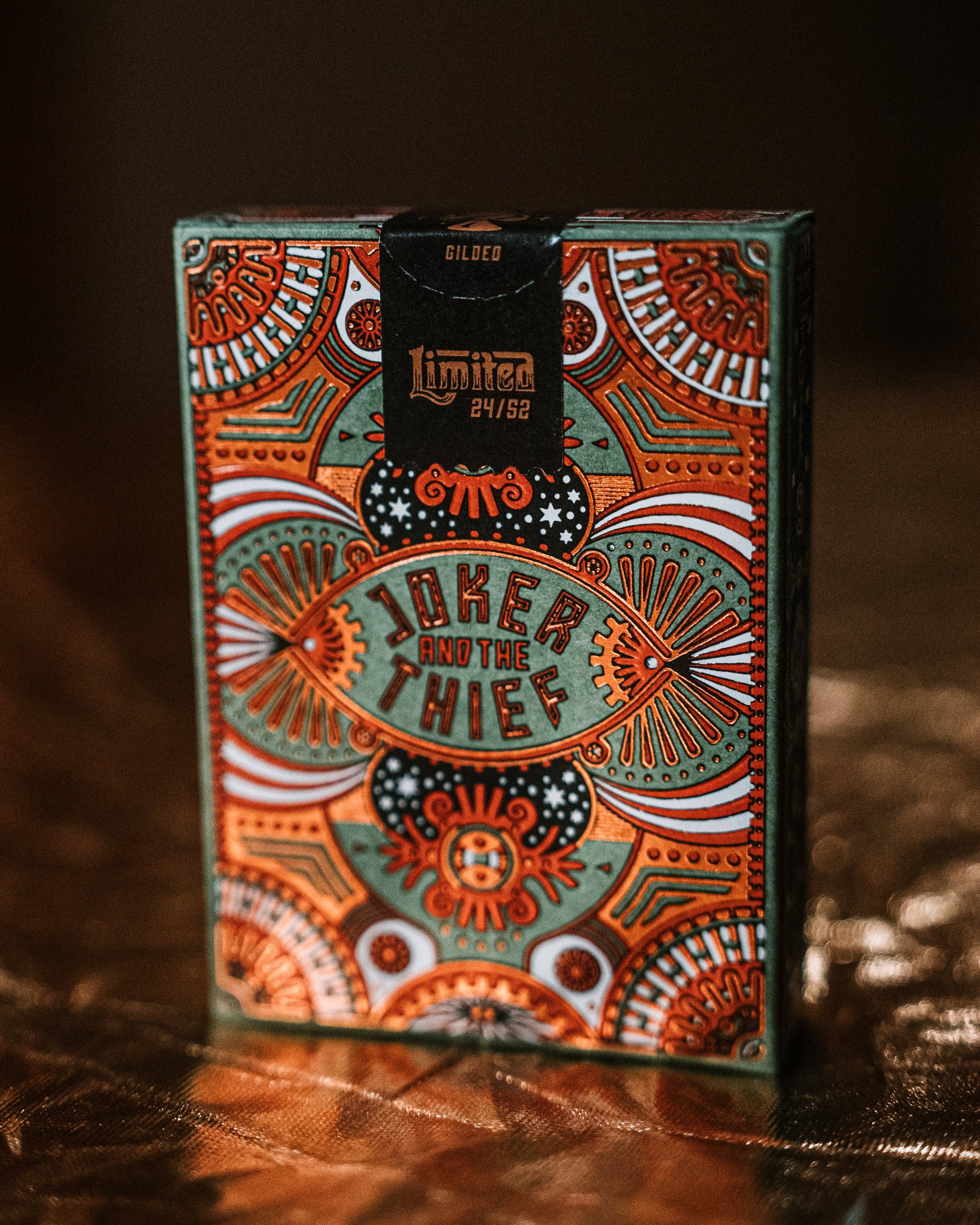 Joker and the Thief - Venta al por mayor Baraja de cartas - Falsos Ídolos Baraja de Cartas24