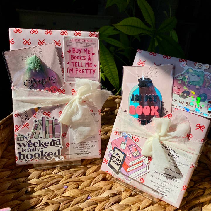Blind Date with a Book | Bookish | Gift | Wrap for wholesale by Emilee on Crafts