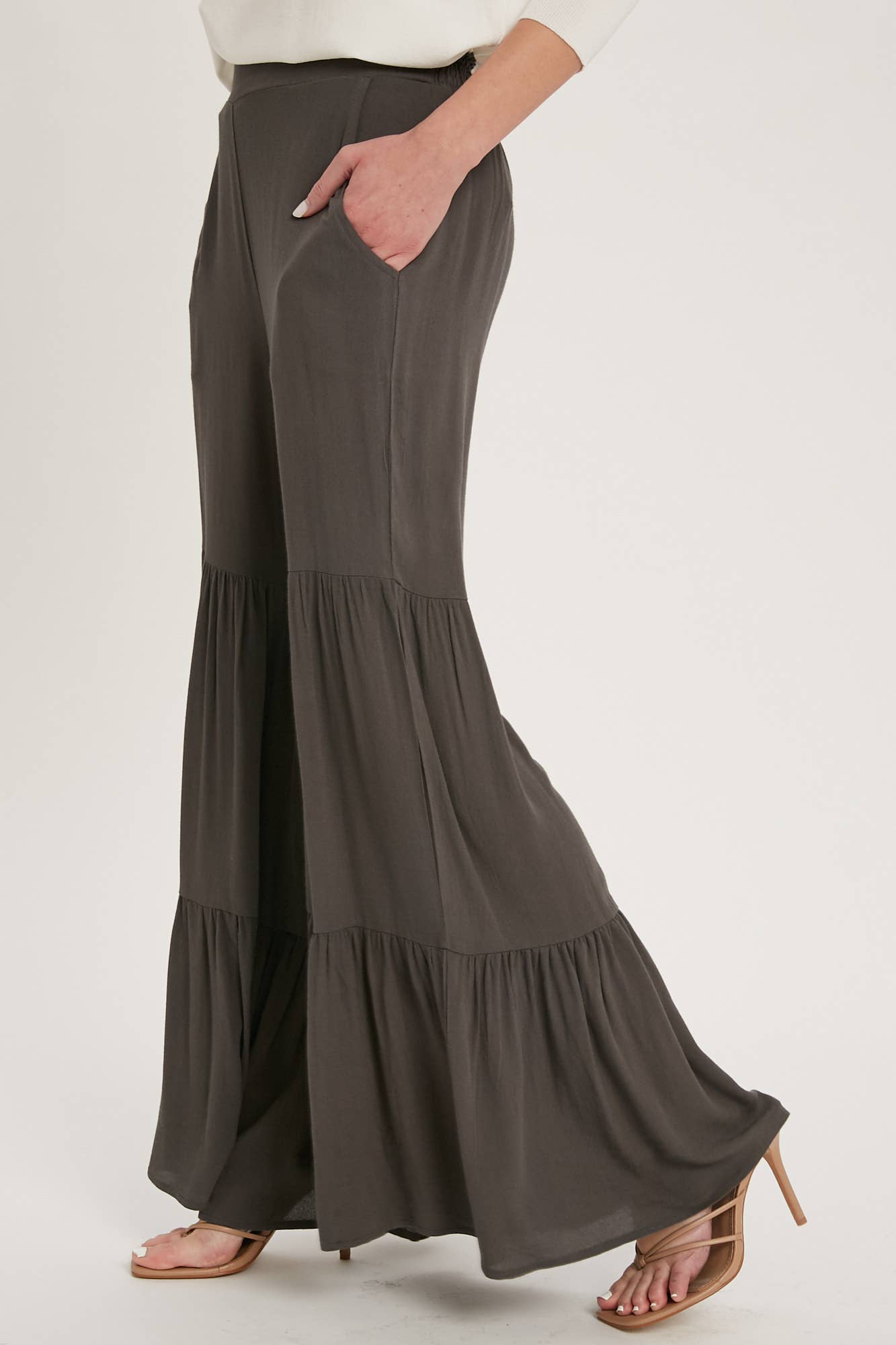 Bluivy – wholesale Byxor - Dam – TIERED VOLANG HÖG MIDJA BREDA BEN BYXOR9