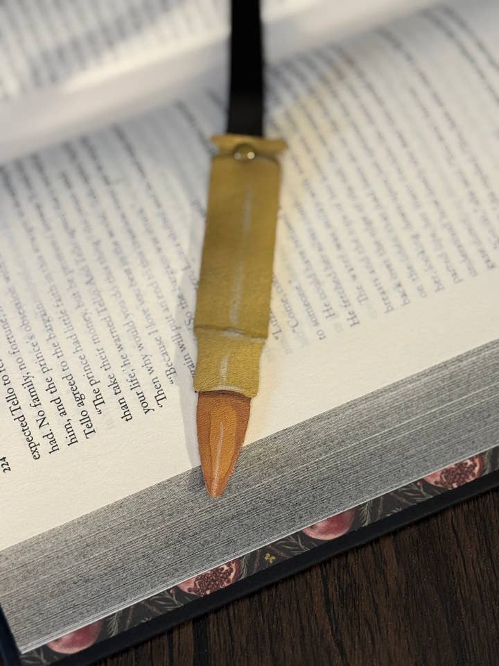 Læderbogmærke - Riffelpatron for engroshandel hos Booklings Studio