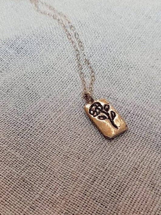 Pendentif fleur pour la vente par Ladyfine Collective