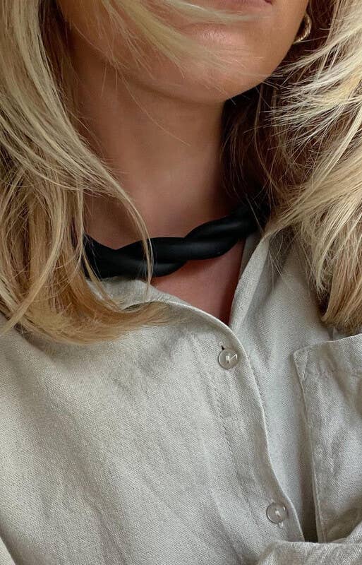 Jewelry By Elina Dahl - Wholesale Link & Chain Necklace - Necklace, twisted.1