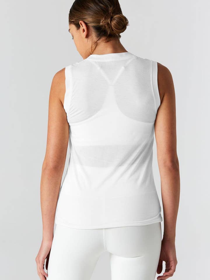 The Vine White Muscle T-shirt voor wholesale door 925fit