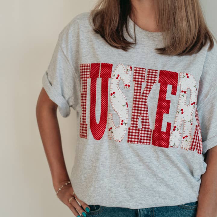 h.flynn - Wholesale T-Shirt - Women's - HUSKERS PATCHWORK TEE - GREY TEE2
