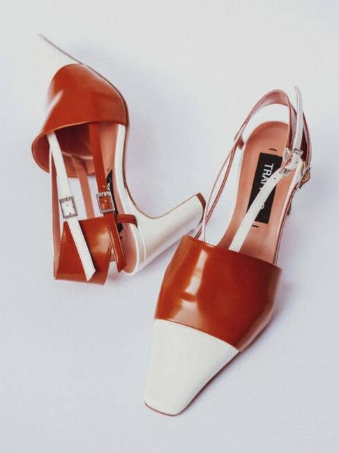 Cognac Livia Bianco per la vendita all'ingrosso da parte di Traffico