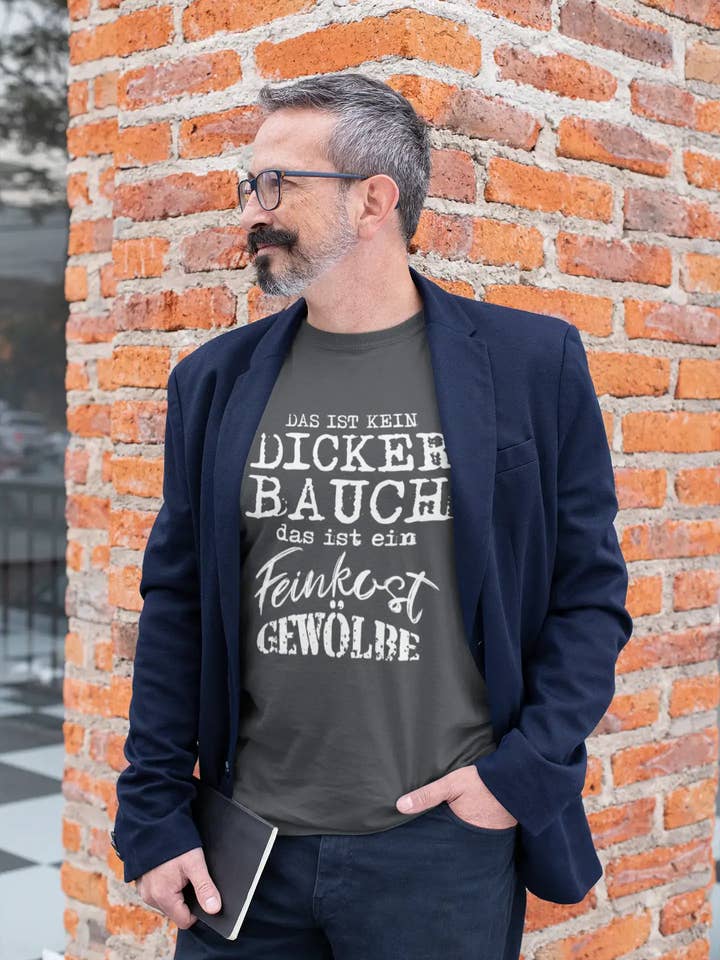 Grafik-T-Shirt für Herren Das ist kein dicker Bauch-Feinkostgewölbe Geschenkidee für den Großhandel von ULTRABASIC