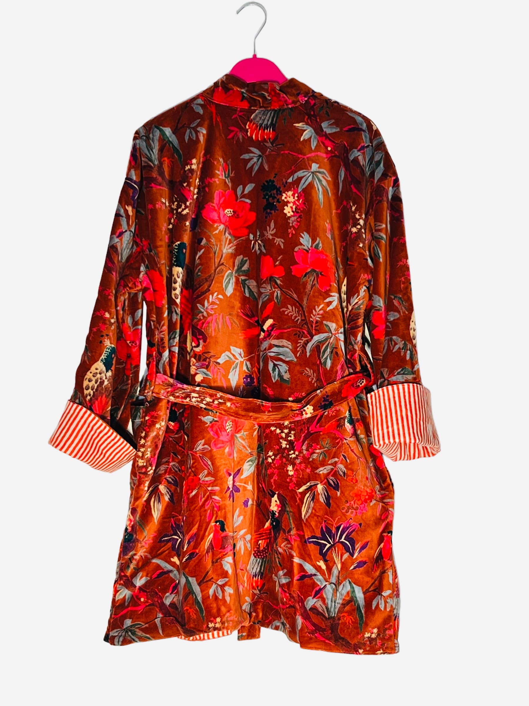 Kinomy – wholesale Rock - Dam – Mönstrad kappa i trehårig sammet med kimonomodell17