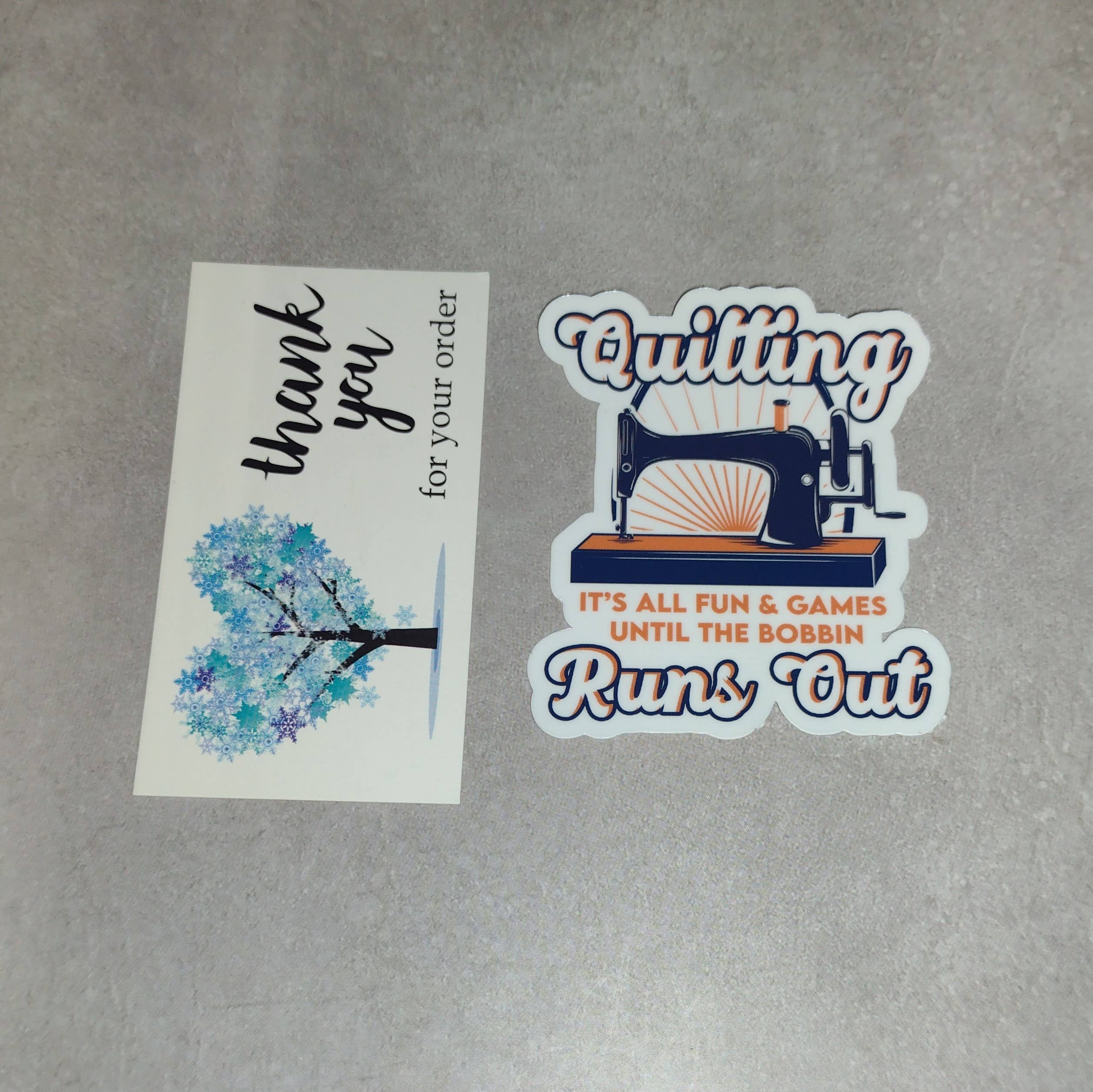 Dancing Dolphin Crafts – Engroshandel Klistermærke – Det er alt sjovt og spil, indtil spolen løber ud | Syning (Danish)5