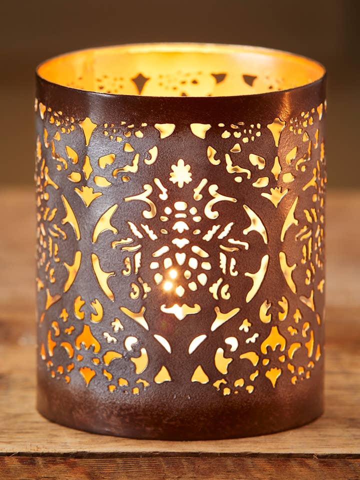 Votivo metálico Cutwork, acabado gris/dorado para venta al por mayor de Namaste