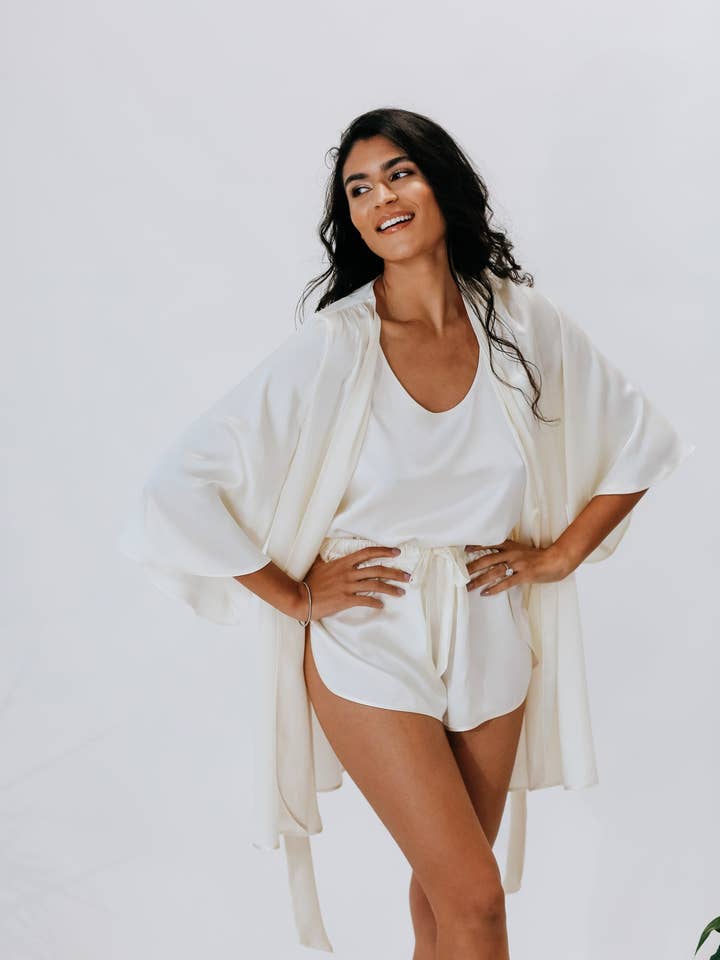 Ensemble peignoir et vêtements de nuit en soie pour la vente par Ecoforia