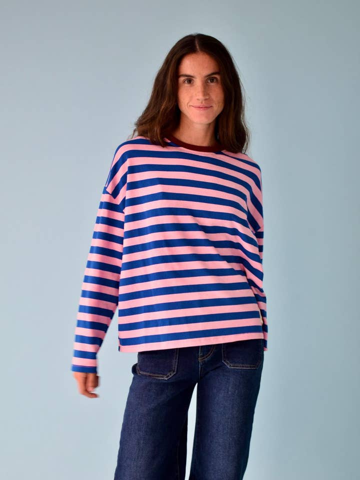 Núria T-Shirt Blau und Rosa für den Großhandel von MindTraveler