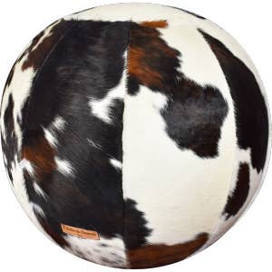 Büro- oder Yogaball mit Kuhfellbezug für den Großhandel von L'Atelier Des Tanneries