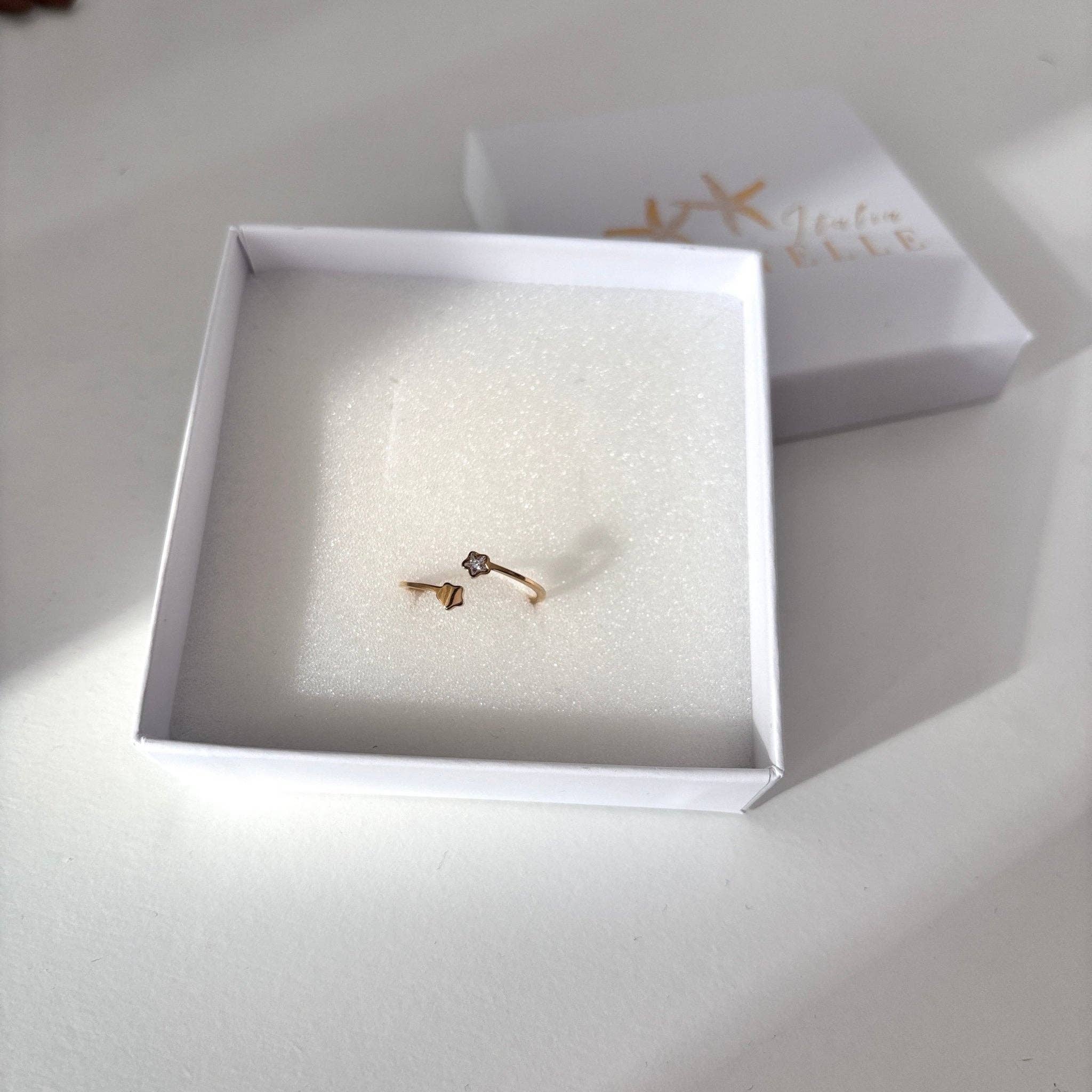 DUESTELLE ITALIA - Wholesale Band/Stacked Ring - Stellar Touch - Adjustable Ring with Star and Zircon5