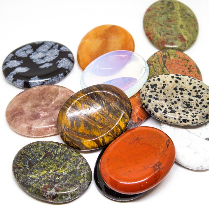 Quasar Gems USA - Wholesale Spiritual Stone/Crystal - Assorted Mix Worry Stones 1kg/ 2.2lbs