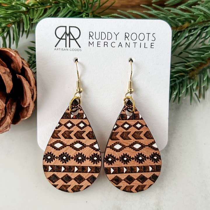 Boucles d'oreilles Boho Teardrop pour la vente par Ruddy Roots Mercantile & Fragrance House