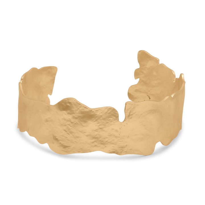 Bracelet manchette CHRISTA en métal mat à coupe brute pour la vente par Big Metal London