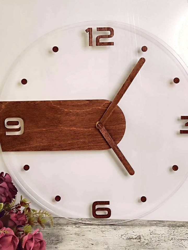 Wanduhr aus Acryl für den Großhandel von Laser by D.A.M.