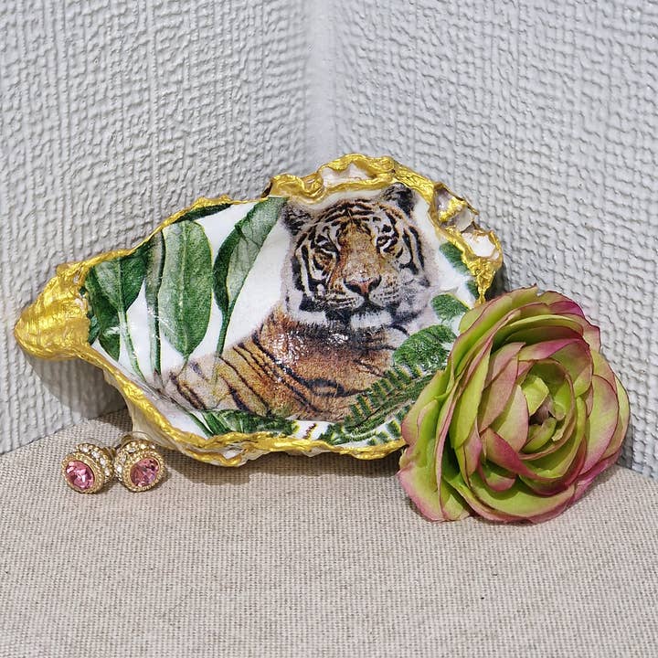 Bee my Oyster - Vente Plateaux à bijoux - Plat à babioles Tiger Safari Animals en forme de coquille d'huître4