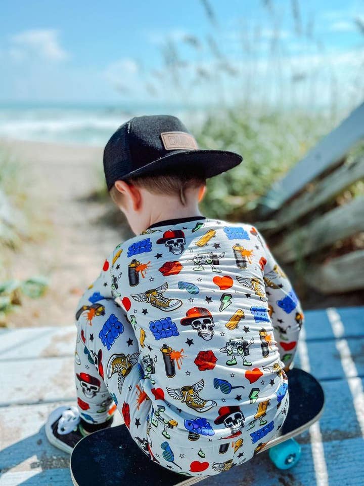 Bells & Rainbows by TND - Venta al por mayor Conjunto de pijama - Niños - Set de pijama Cool Dude de 2 piezas