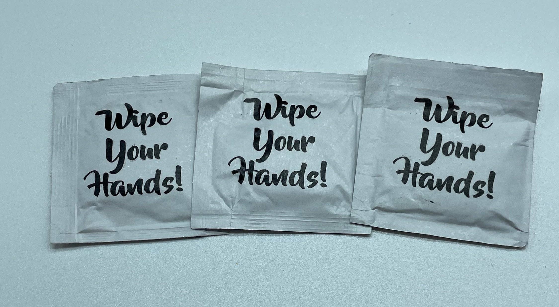 Party Bibs - Venta al por mayor Desinfectante de manos - ¡Límpiate las manos! Toallitas húmedas, diseño de stock, paquete de 251